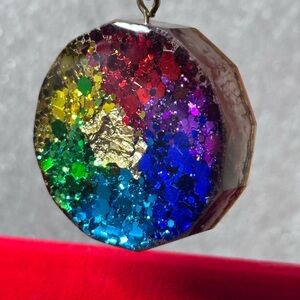 Glitter Rainbow Orgone Pendant w/ Gold Sri Yantra Symbol – Chakra Energy 🌈✨0433